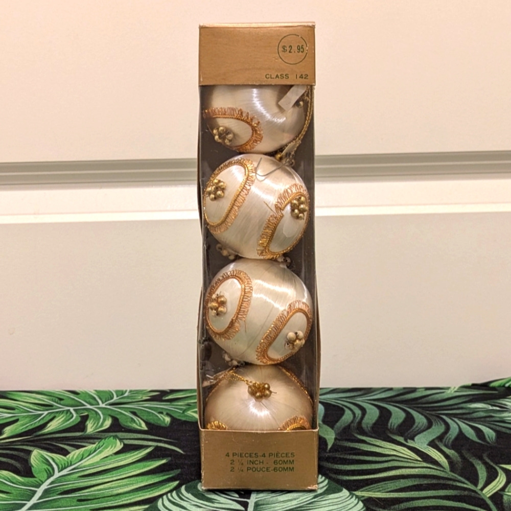 Lovely Vintage Eaton's Set of 4 Unbreakable Christmas Ornaments